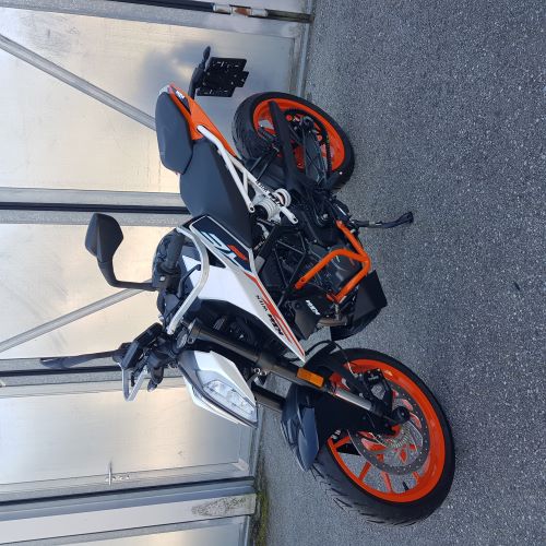 Fahrschule Pressbaum Furhpark KTM Duke 690
